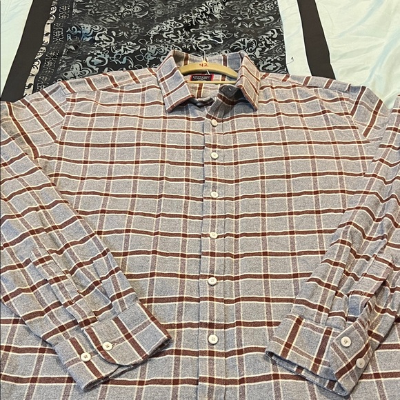 UNTUCKIT Men's Plaid Shirt - Brown and White - Picture 8 of 8